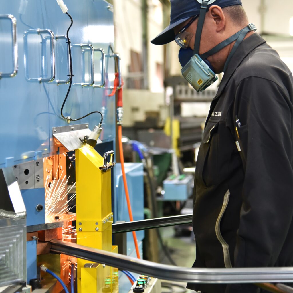 フラッシュ溶接機
